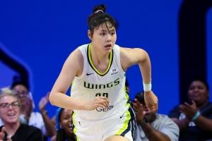 麦穗丰：李月汝基本坐稳飞翼的首发 现在要学着成为球队领袖
